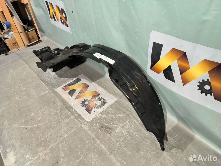 Toyota HiLux 15- Подкрылок Передний правый 30510