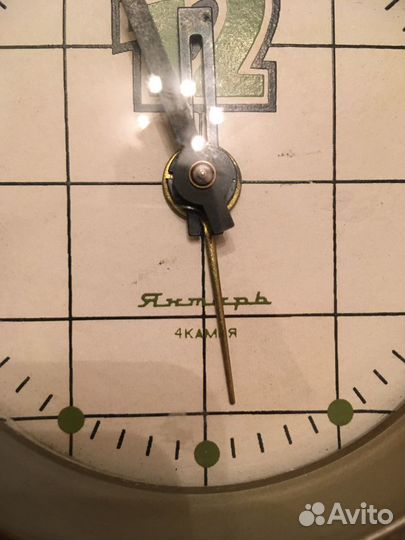 Часы Янтарь