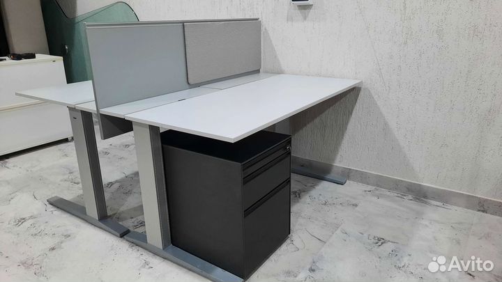 Столы компьютерные, тумбы Bene Австрия