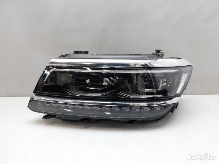 Фара левая Volkswagen Tiguan