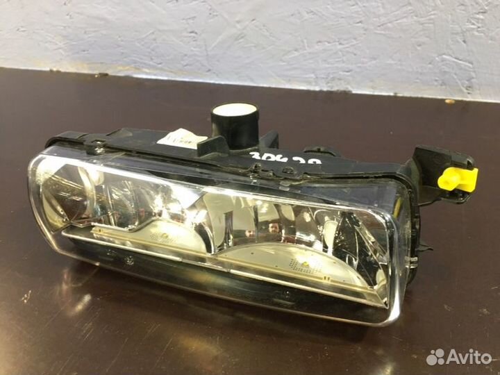 Фара противотуманная передняя правая Land Rover