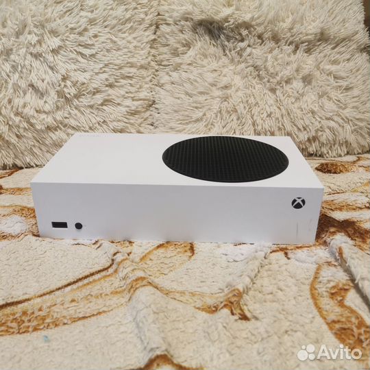 Xbox series s + геймпад