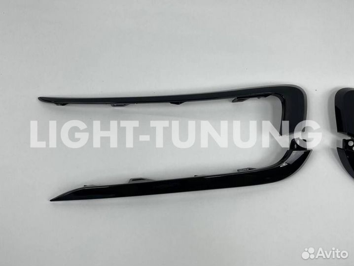 Молдинги Granta FL чёрный лак