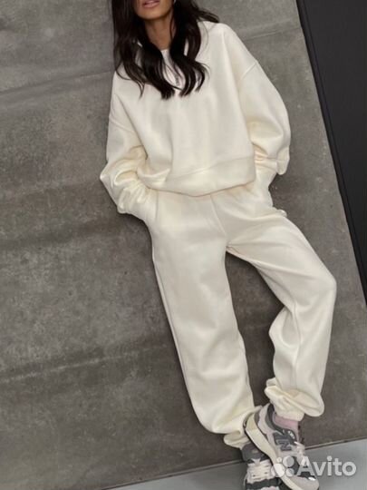 Спортивный костюм женский утепленный новый