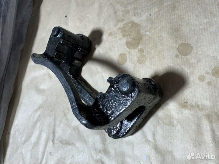 Скоба заднего суппорта киа ceed