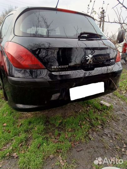Бампер задний Peugeot 308 2008 1.6л