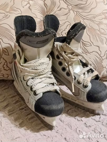 Коньки хоккейные детские
