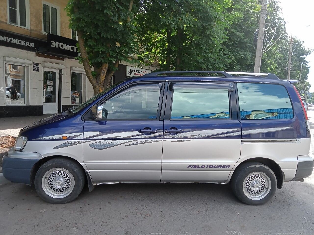 Toyota Town Ace Noah