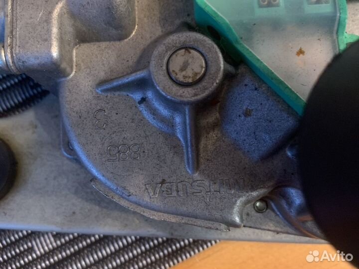 Мотор заднего стеклоотчистителя Mitsubishi