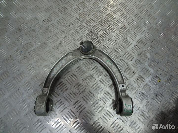 Рычаг передний верхний правый Мерседес 166 GLS ML