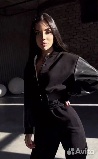 Костюм с доберманом