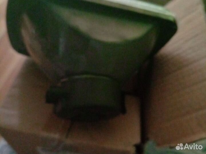 Две фары toyota