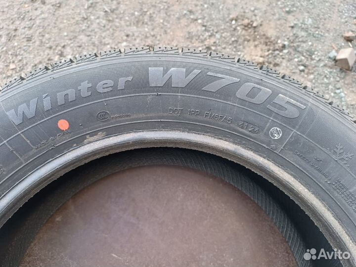 Goform W705 215/60 R17 96T