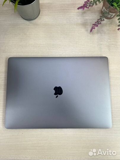 Macbook pro a1707 2016 i7/16/512gb 2 цикла