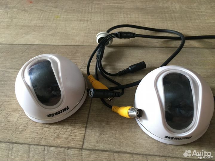 Несколько камер видеонаблюдения