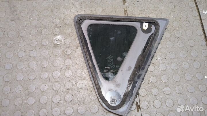 Стекло кузовное боковое левое заднее Toyota Verso