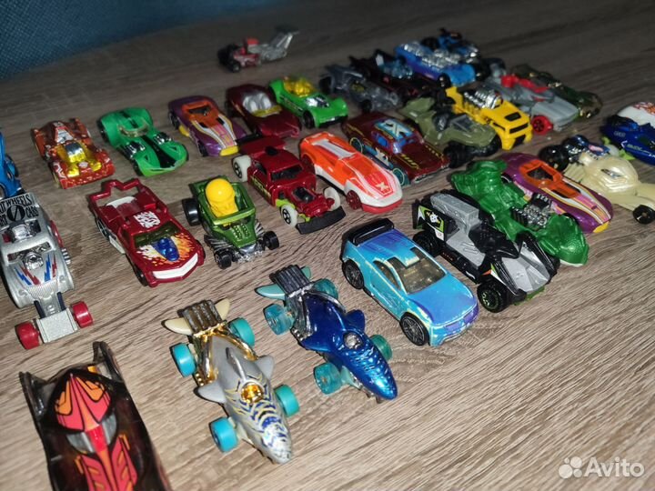 Hot wheels машинки