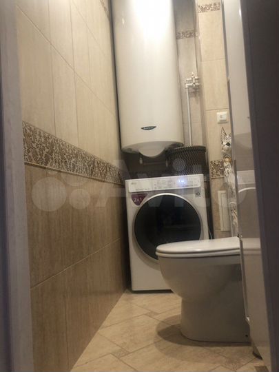 2-к. квартира, 67 м², 1/14 эт.