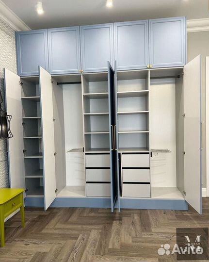 Шкаф распашной створчатый