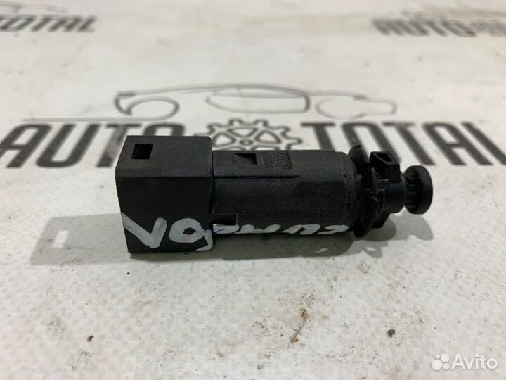 Датчик включения стоп сигнала Renault Symbol