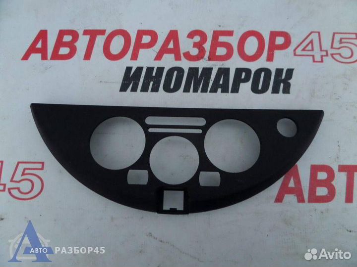 Накладка для Nissan Note 1 2005-2013г