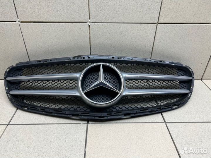 Решетка радиатора Mercedes Benz E-Class W212