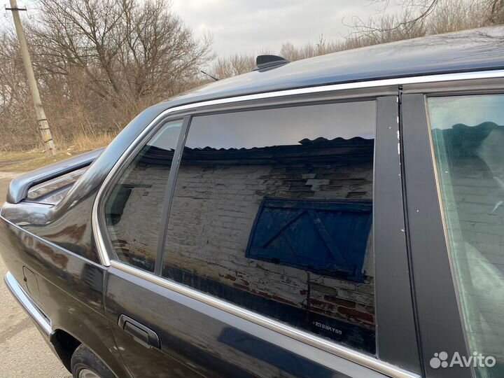 Стекла дверные BMW E32