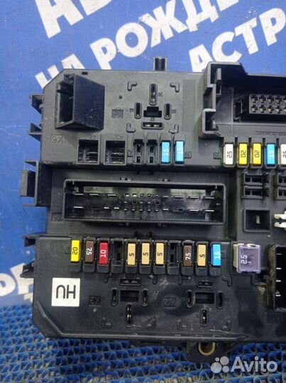 Блок предохранителей Opel Astra Gtc купе Z18XER