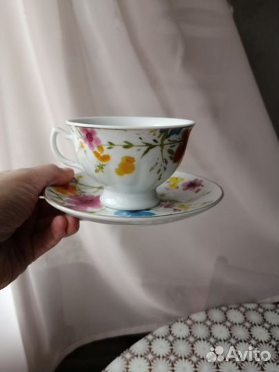 Фарфоровый чайный сервиз