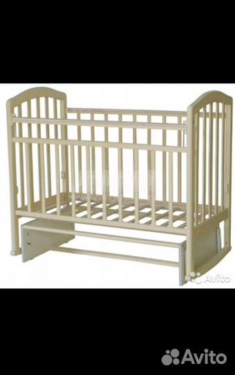 Детская кровать-маятник