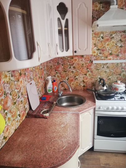 2-к. квартира, 47 м², 1/3 эт.