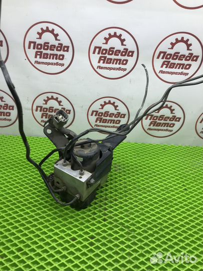 Блок ABS 44510-24060 на Toyota Mark Ii GX105 1G-FE