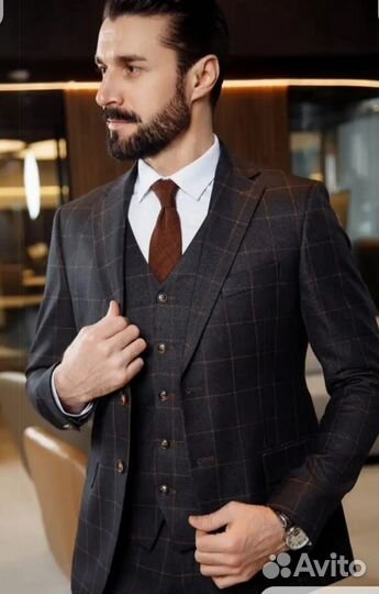 Костюм классический тройка