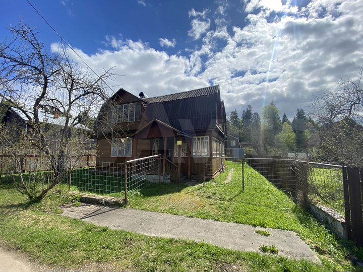 Дом 104 м² на участке 5 сот.