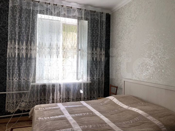 2-к. квартира, 55 м², 1/3 эт.