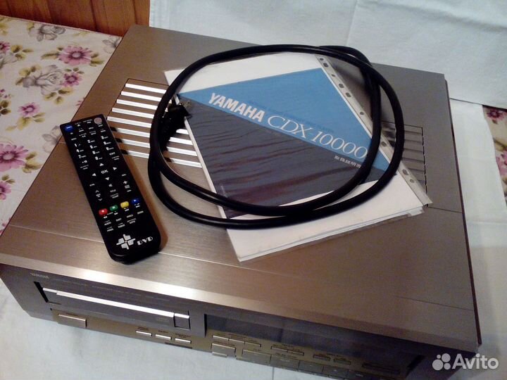 Yamaha CDX 10000