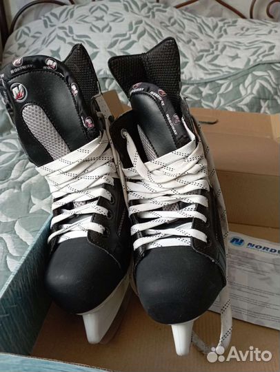 Коньки хоккейные