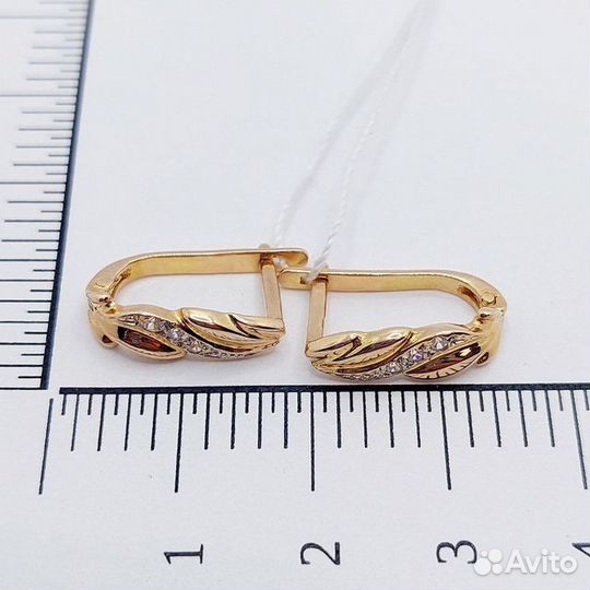 Серьги с синтетическим камнем Золото