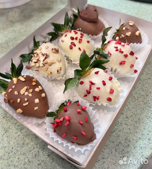 Клубника в шоколаде,конфеты ручной работы