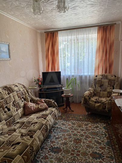 Комната 30 м² в 2-к., 1/2 эт.