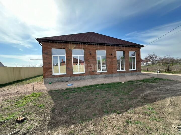 Дом 201,3 м² на участке 9 сот.