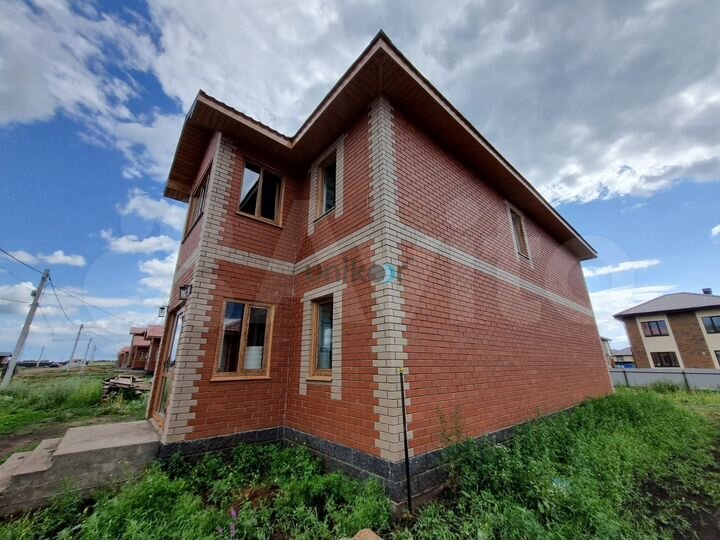 Дом 191,7 м² на участке 6 сот.