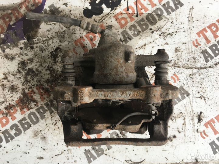 Шкода Румстер Суппорт передний Лев