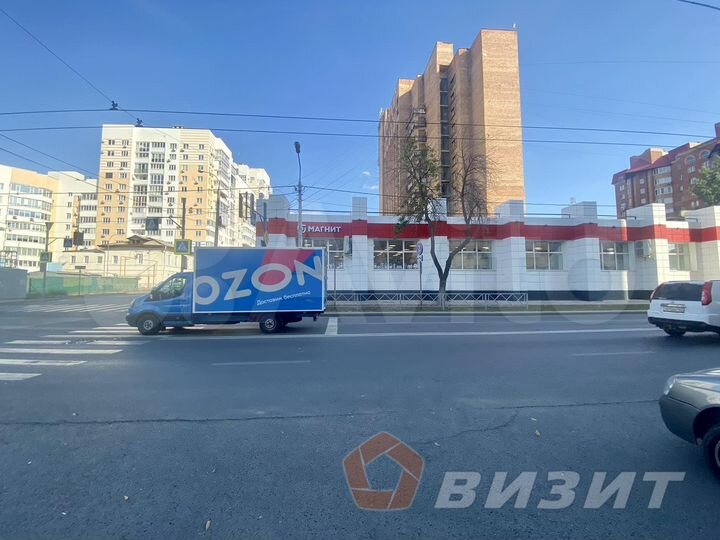 Офис в центре города с парковкой и мокрой точкой