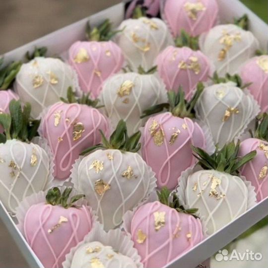 Клубника в шоколаде вкусный букет