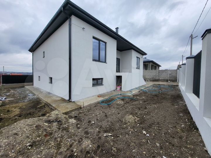 Дом 280 м² на участке 6 сот.