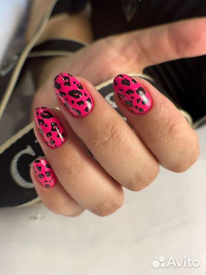 Маникюр и педикюр