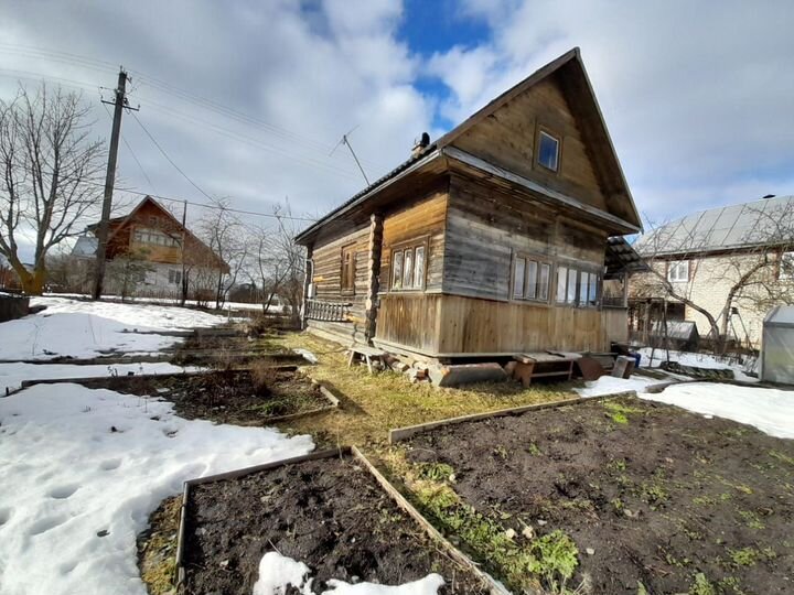 Дом 45 м² на участке 7 сот.