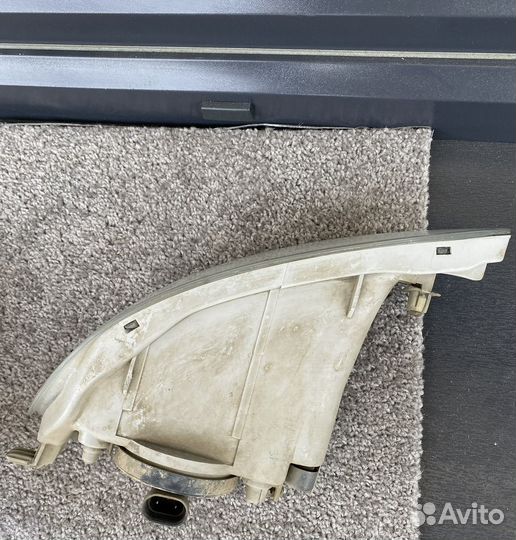 Туманка toyota camey acv30 правая (оригинал)