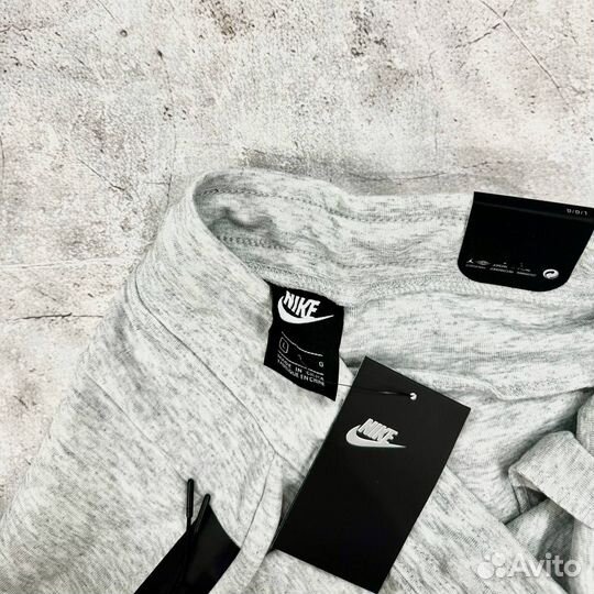 Штаны Nike Tech Fleece для спорта